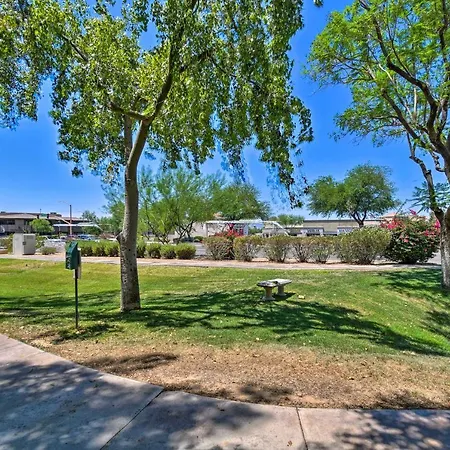 Resort-Style Scottsdale Condo - Pet Friendly!